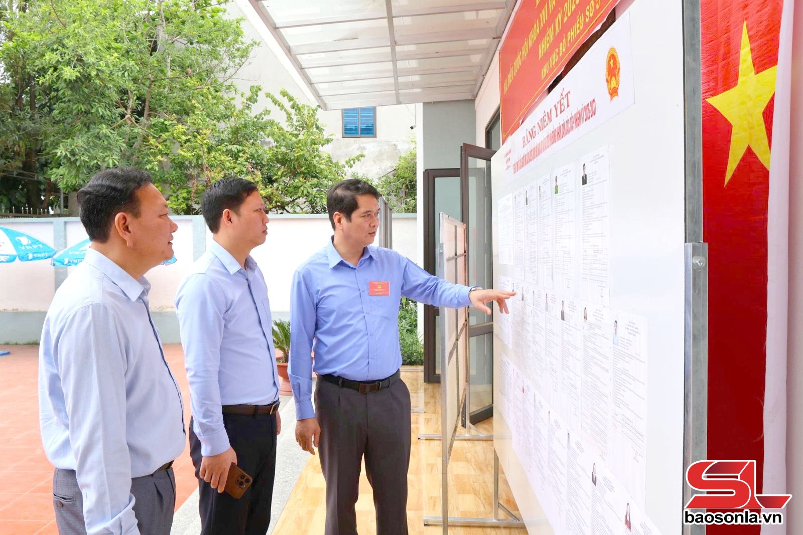 Kiểm tra công tác chuẩn bị bầu cử tại khu vực Phù Yên