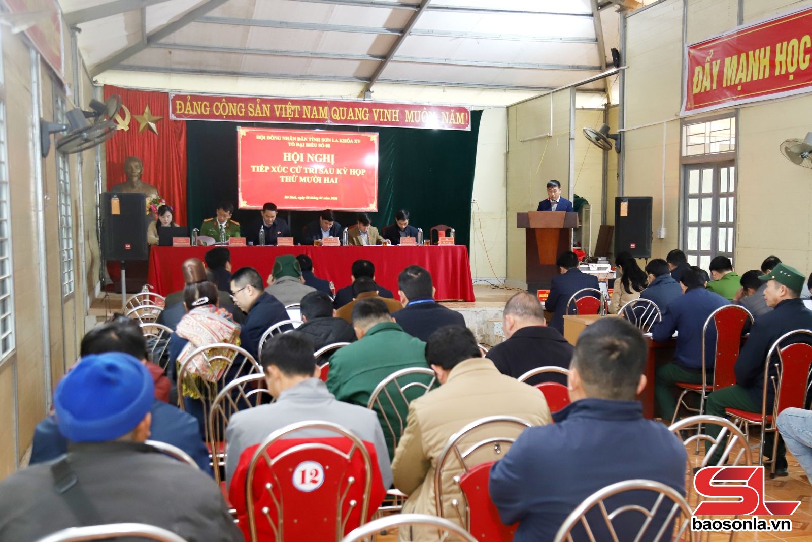 Đại biểu HĐND tỉnh Sơn La tiếp xúc cử tri tại xã Bó Sinh